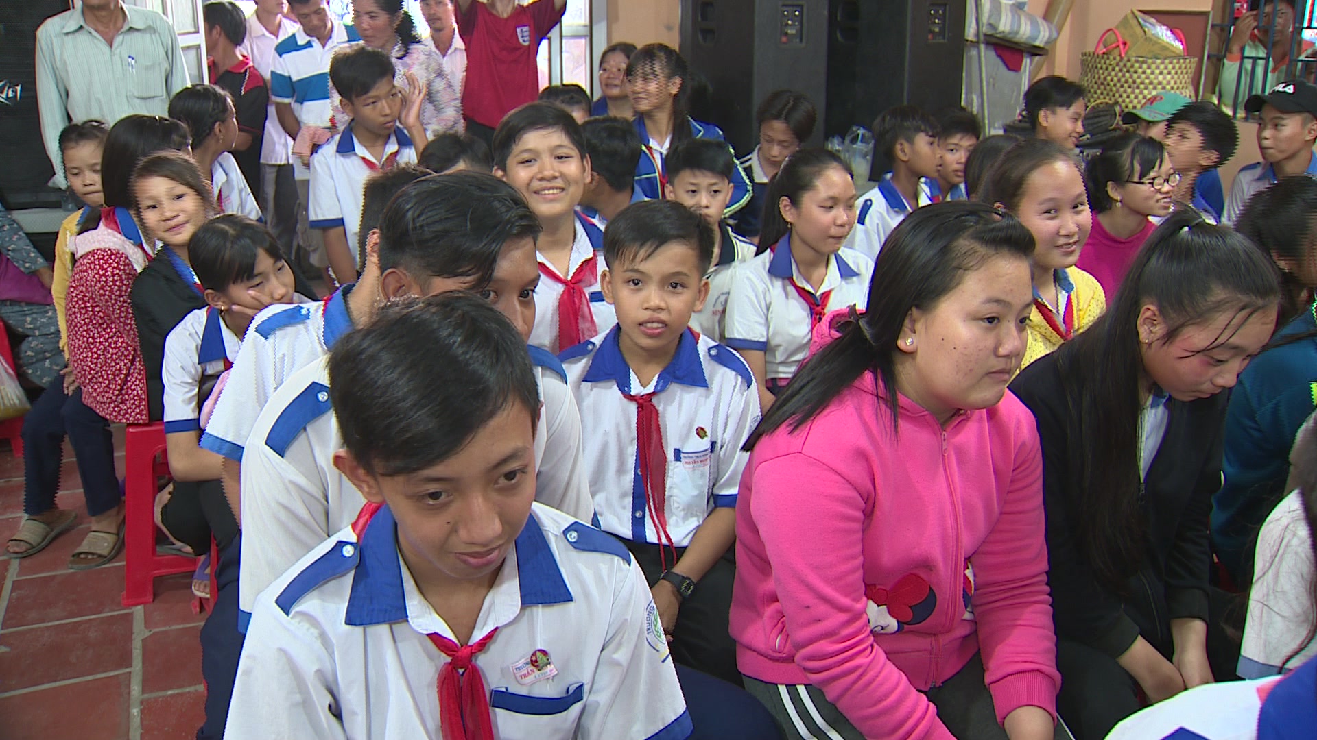 Ngày Tết cho em - Chương trình trao học bổng cho 150 học sinh nghèo tại Bạc Liêu